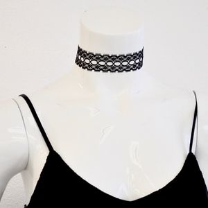 Lace Choker